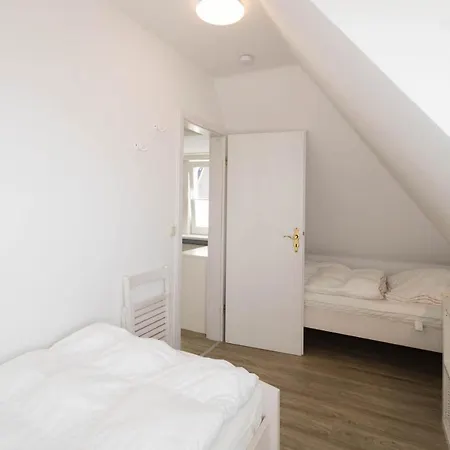 Hues Auert Tharep, 1 Appartement